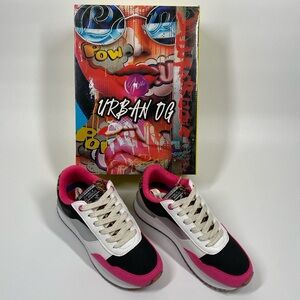 NIB Urban OG Alene Sneakers Women’s Size 6.5 Fuchsia
